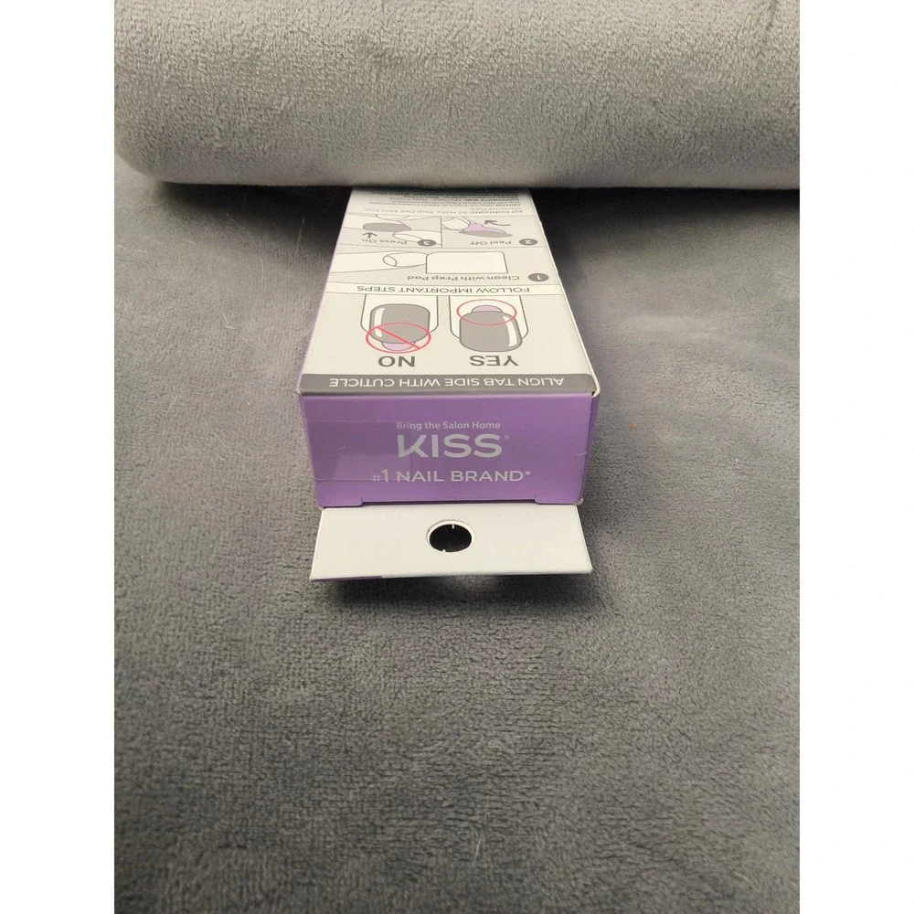 New Kiss imPress‎ Press-on Nails in As It Was